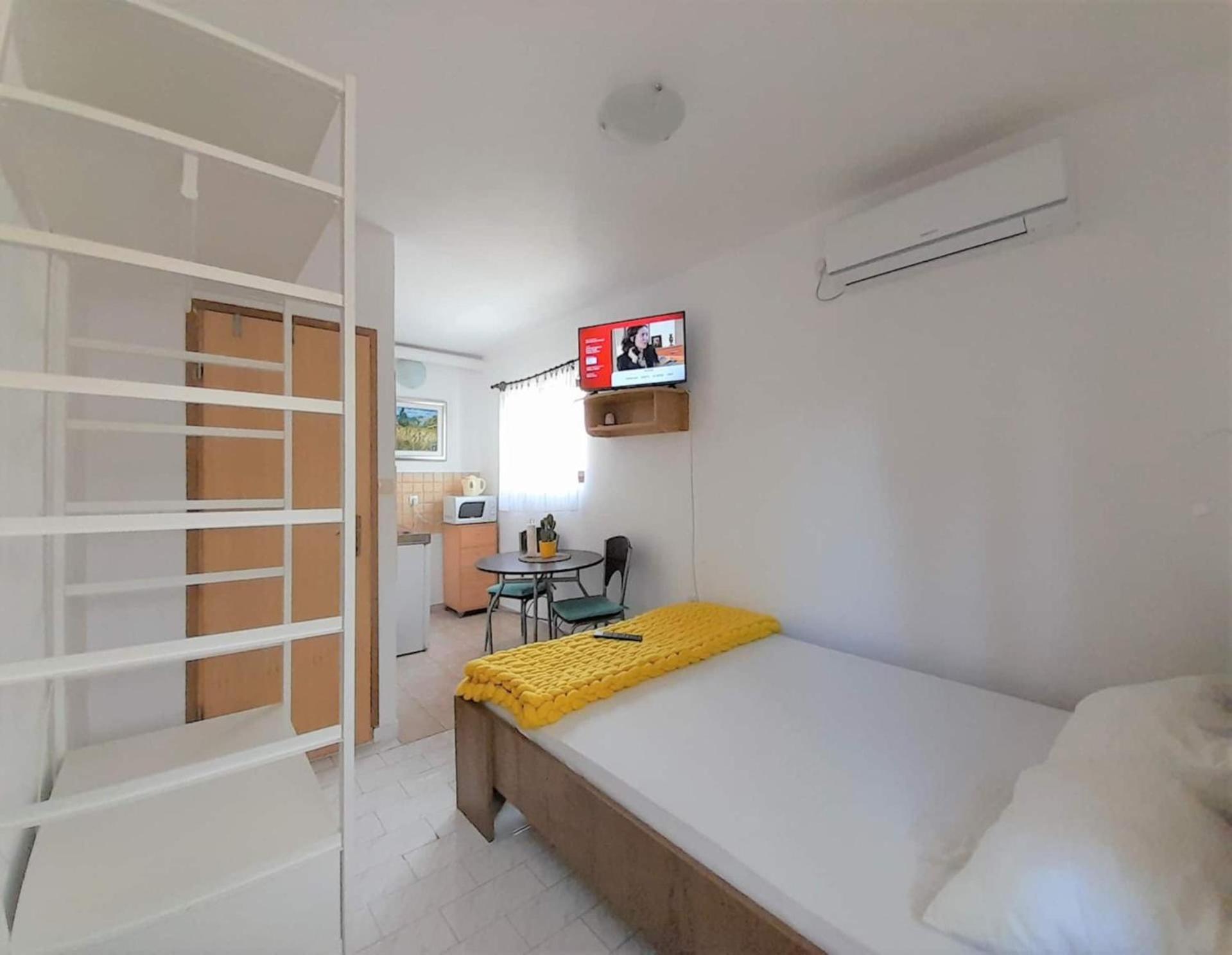 Lovely Studio Malina Close To The Beach Krk Town Exteriér fotografie